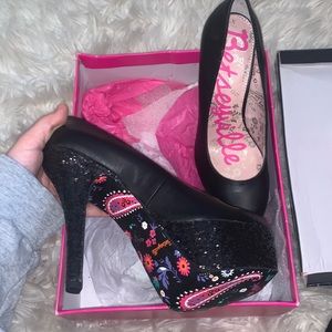 ✨🖤Betseyville Beautiful Black Heels NewInBox🖤✨😍